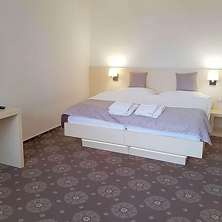 Chmelnice Hotel 3*