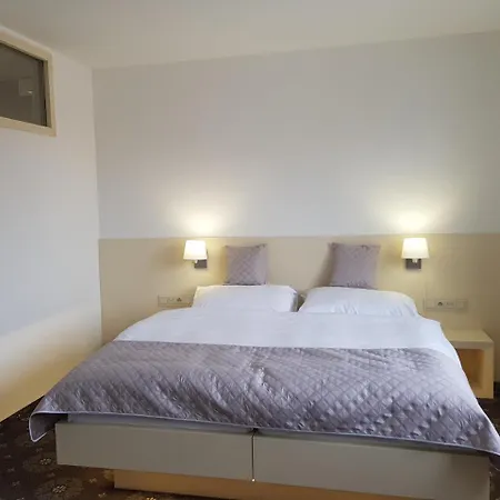Chmelnice 3*